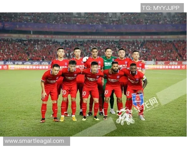 广州恒大与重庆斯威热身赛精彩对决展现球队新阵容与战术调整